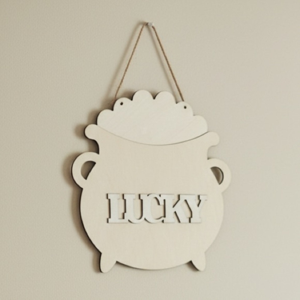NWT St. Patrick’s Day Wooden ‘Lucky’ Pot of Gold Wall Decor